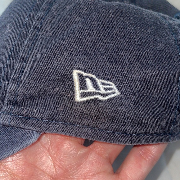 New Era women’s baseball hat // NY Yankees - Picture 2 of 8